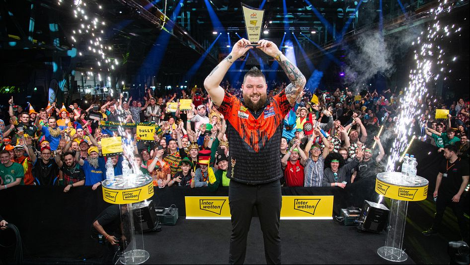 Michael Smith and Nathan Aspinall (Picture: Jonas Hunold/PDC Europe)