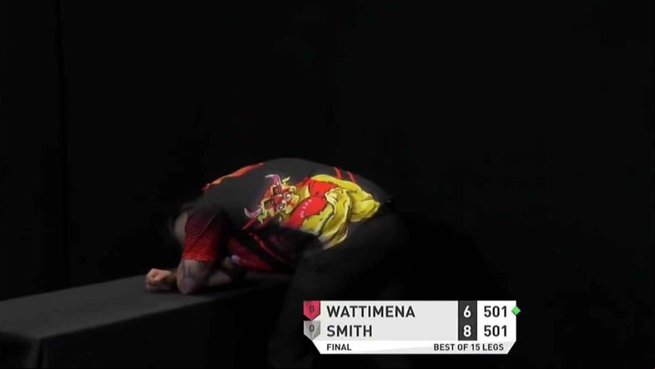 Michael Smith shows his emotion after ending his title drought