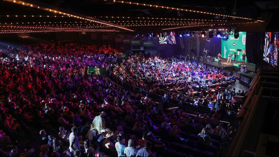 Should more ranked majors be held away from the UK?