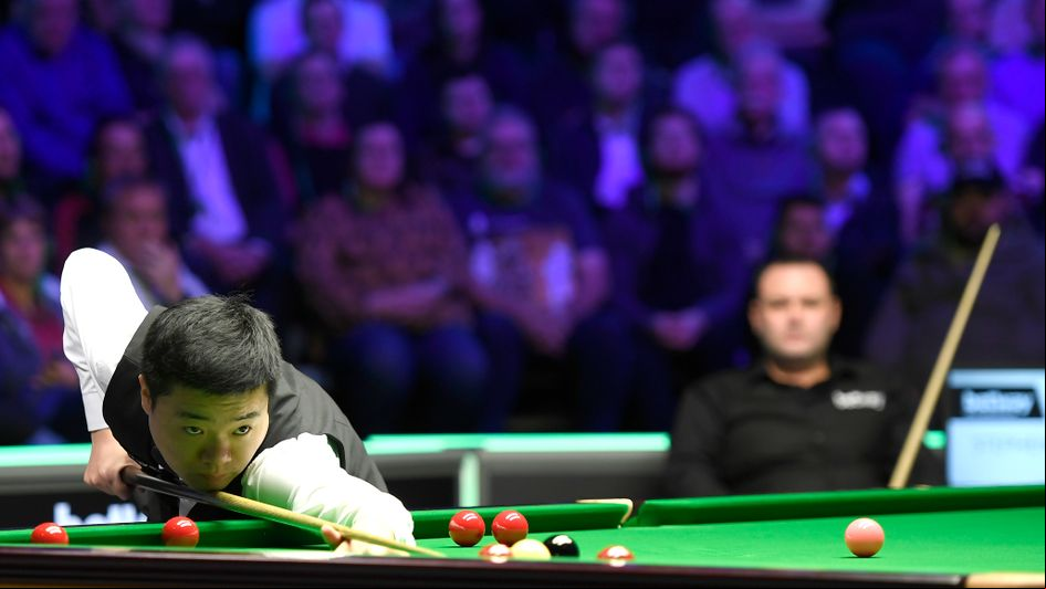 Ding Junhui on the front foot against Stephen Maguire